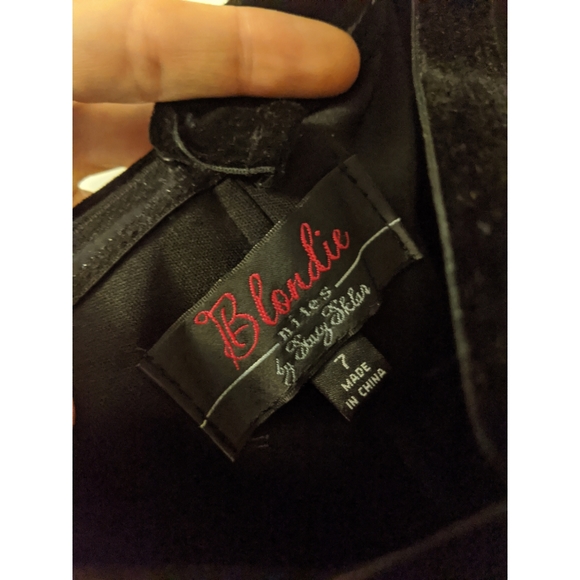 NEVER WORN! Black Velvet, Embroidered, Fitted Gown - Picture 7 of 7